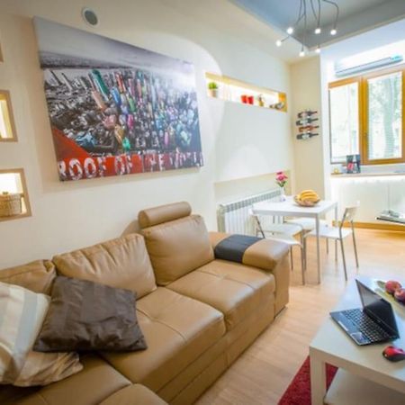 High Tech - Luxurious Apartment Sofia Bagian luar foto