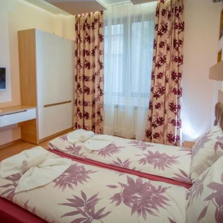 High Tech - Luxurious Apartment Sofia Bagian luar foto