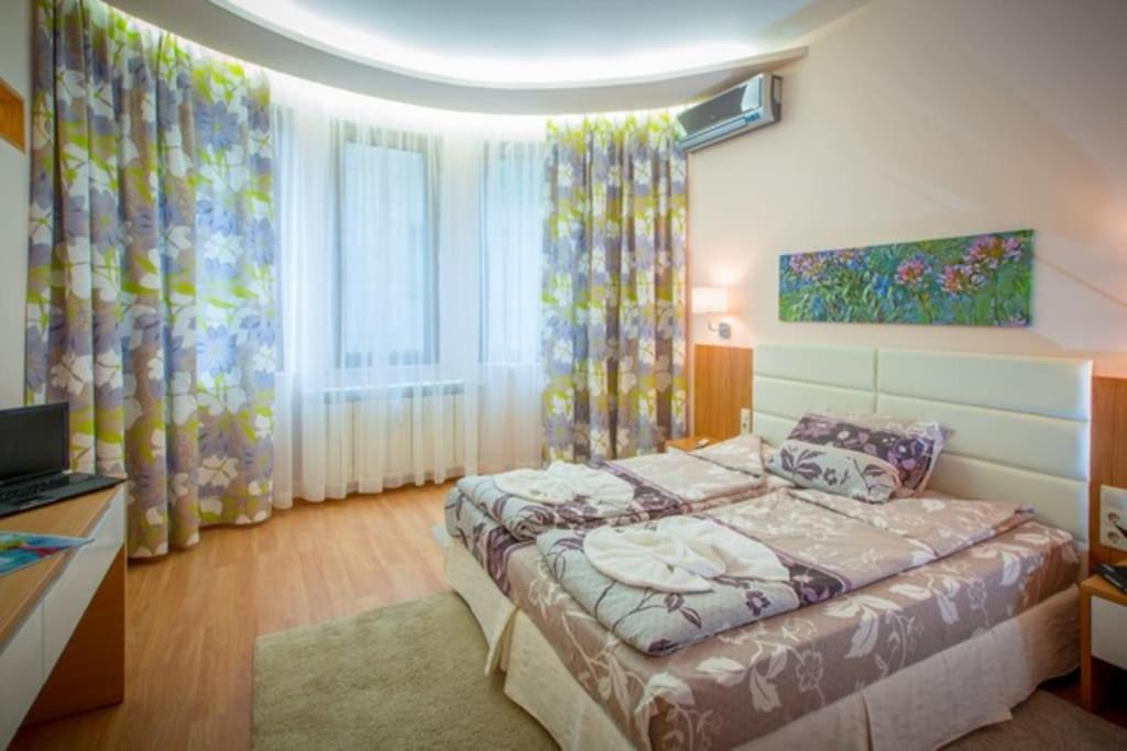 High Tech - Luxurious Apartment Sofia Bagian luar foto