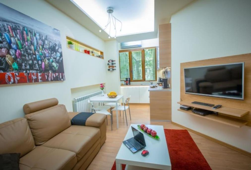 High Tech - Luxurious Apartment Sofia Bagian luar foto