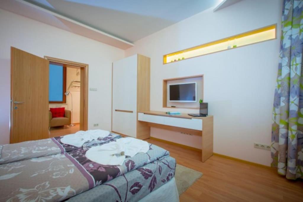 High Tech - Luxurious Apartment Sofia Bagian luar foto